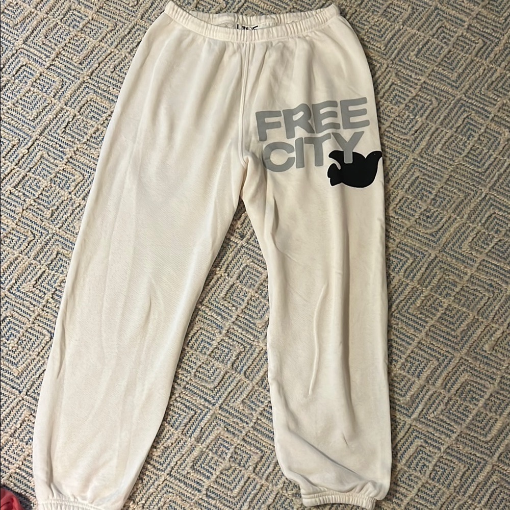 freecity Cream Joggers with Elastic Waistband